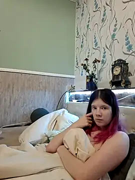 Hot SkinnyGirl online show from 8, 2, 2026