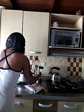 Suzanelee1 online show from 29, 10, 2025