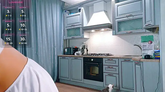 Snapshot of OnlyForYou_ chatting on 4, 10, 2025 OnlyForYou online show from 4, 10, 2025