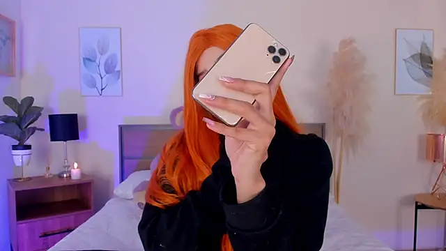 SofiaClarkson online show from 2, 12, 2025