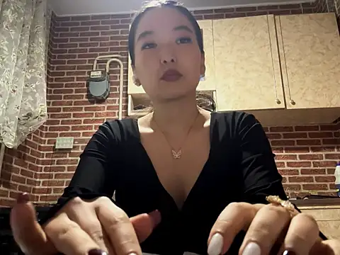 Snapshot of EmmaLeexth chatting on 24, 9, 2025 EmmaLeexth online show from 24, 9, 2025