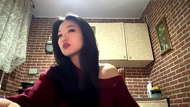 EmmaLeexth online show from 6, 4, 2026