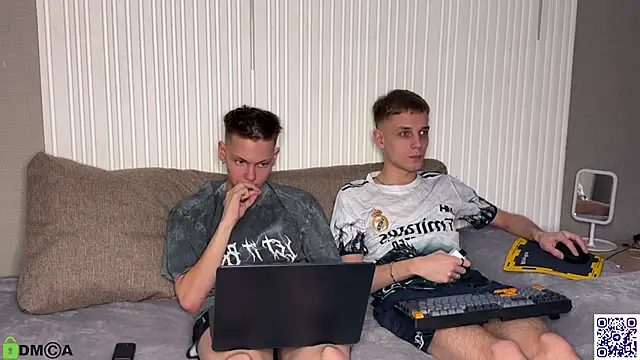 Snapshot of Eaton_ chatting on 30, 10, 2025 Eaton  online show from 30, 10, 2025