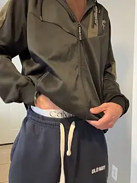 Snapshot of gymratforyouu chatting on 15, 10, 2025 gymratforyouu online show from 15, 10, 2025