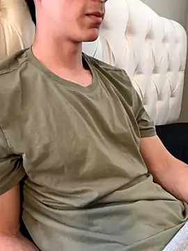 Snapshot of gymratforyouu chatting on 23, 10, 2025 gymratforyouu online show from 23, 10, 2025