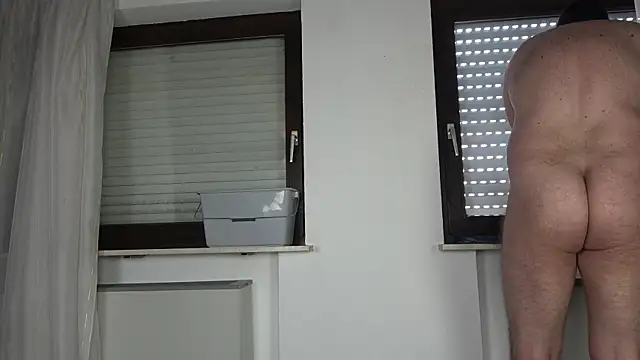 Snapshot of hiddenman87 chatting on 17, 9, 2025 hiddenman87 online show from 17, 9, 2025