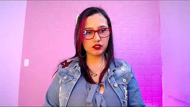 Snapshot of Sara1126_ chatting on 18, 10, 2025 Sara1126 online show from 18, 10, 2025