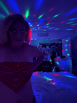 Snapshot of blondefun3818 chatting on 18, 9, 2025 blondefun3818 online show from 18, 9, 2025