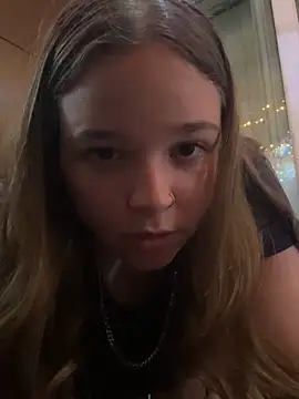 Snapshot of blondefun3818 chatting on 16, 11, 2025 blondefun3818 online show from 16, 11, 2025