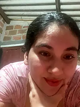 Snapshot of lunasexyhot18 chatting on 19, 9, 2025 lunasexyhot18 online show from 19, 9, 2025