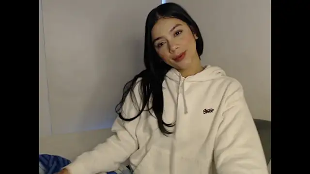 Mia fire666 online show from 15, 12, 2025