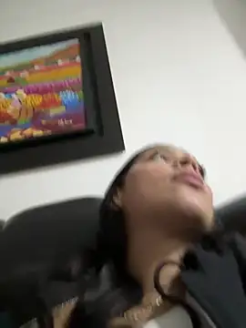 Mia fire666 online show from 27, 4, 2026