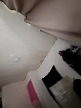 Snapshot of nenalinda69 chatting on 23, 10, 2025 nenalinda69 online show from 23, 10, 2025