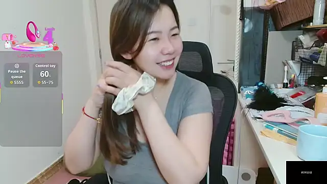 Snapshot of sallycui chatting on 26, 5, 2026 sallycui online show from 26, 5, 2026