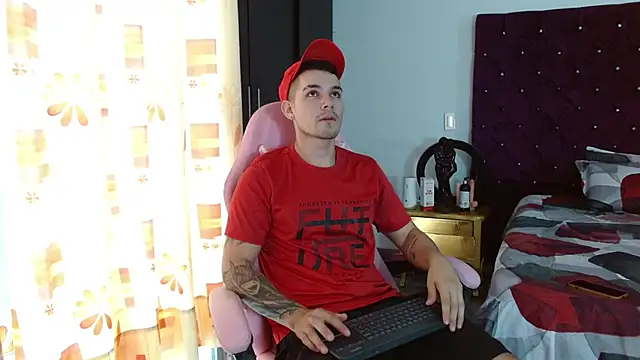 BooyHott  online show from 19, 11, 2025