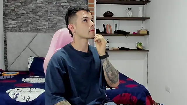 BooyHott  online show from 1, 3, 2026