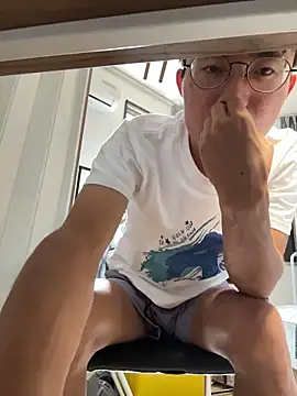 leeyoung  online show from 17, 10, 2025