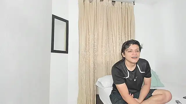 raiderandroxie online show from 10, 1, 2026