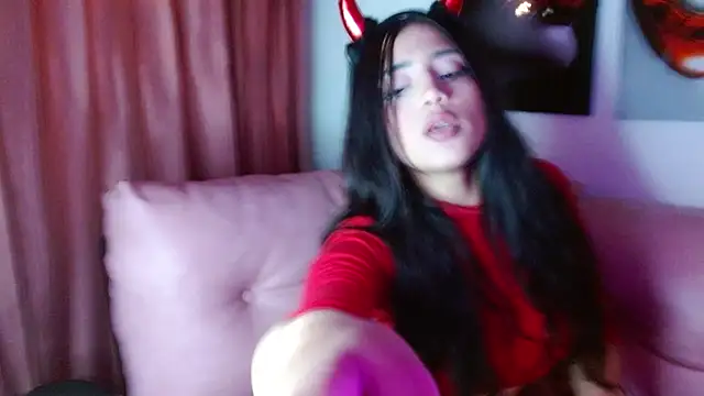 ladymooncs online show from 4, 10, 2025