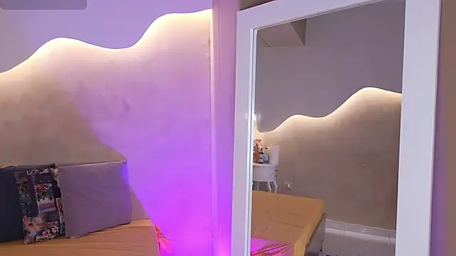 SaraGuzmann online show from 14, 1, 2026