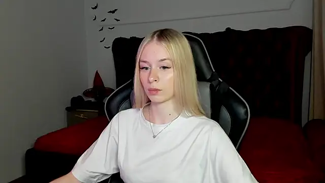 MiaGraces online show from 3, 11, 2025