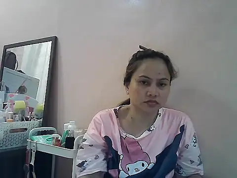 Snapshot of Amarrahlyn chatting on 7, 7, 2026 Amarrahlyn online show from 7, 7, 2026