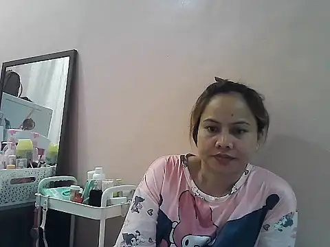 Snapshot of Amarrahlyn chatting on 7, 7, 2026 Amarrahlyn online show from 7, 7, 2026