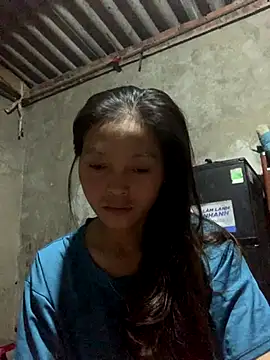 Snapshot of Halyy_xx chatting on 30, 9, 2025 Halyy xx online show from 30, 9, 2025