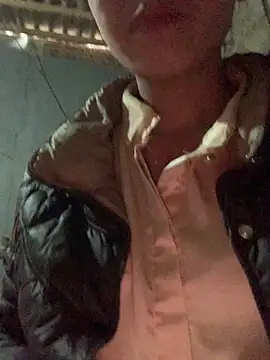 Halyy xx online show from 14, 12, 2025