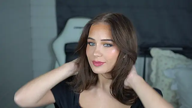 Snapshot of Peachxlush chatting on 7, 10, 2025 Peachxlush online show from 7, 10, 2025