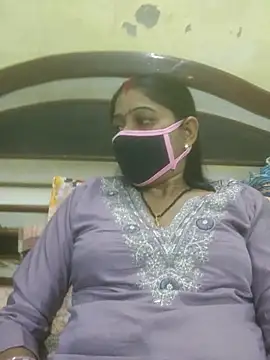 Cute-Charvii online show from 11, 11, 2025