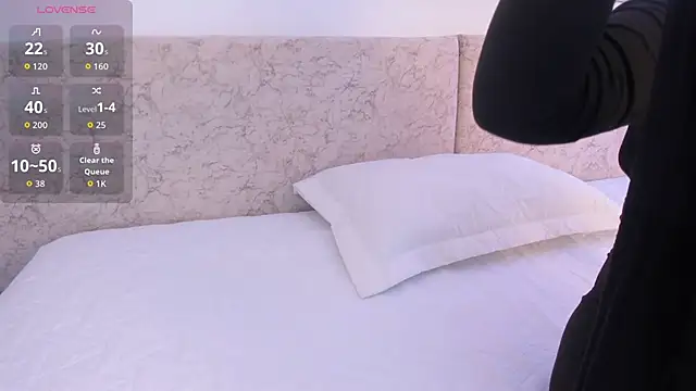 Snapshot of _Malak chatting on 14, 12, 2025 Malak online show from 14, 12, 2025