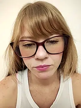 Snapshot of Rubialuna chatting on 27, 10, 2025 Rubialuna online show from 27, 10, 2025