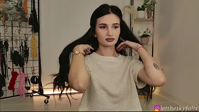 lettheskyfallx online show from 20, 3, 2026