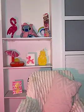 Snapshot of Julieta_Duque chatting on 5, 2, 2026 Julieta Duque online show from 5, 2, 2026