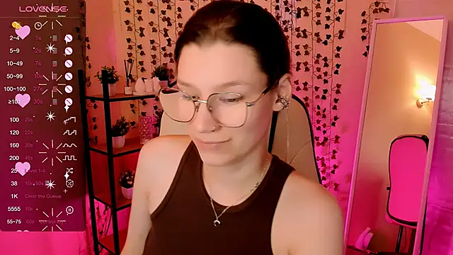 Snapshot of LinaBlossom_ chatting on 13, 6, 2026 LinaBlossom online show from 13, 6, 2026