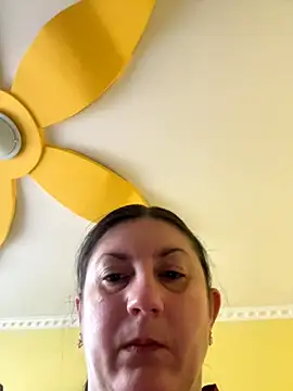 Snapshot of oksana1990 chatting on 2, 10, 2025 oksana1990 online show from 2, 10, 2025