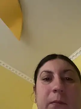 Snapshot of oksana1990 chatting on 11, 11, 2025 oksana1990 online show from 11, 11, 2025