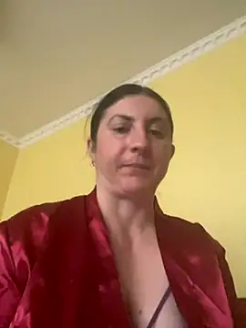 Snapshot of oksana1990 chatting on 2, 12, 2025 oksana1990 online show from 2, 12, 2025