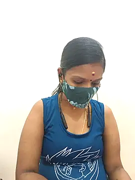 Snapshot of Tamil_Yalini12 chatting on 18, 10, 2025 Tamil Yalini12 online show from 18, 10, 2025