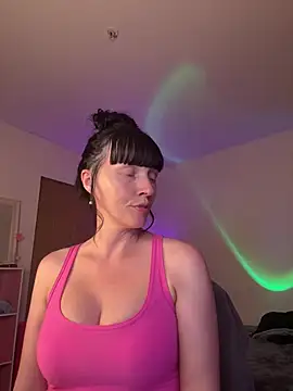 MaciiMayy online show from 31, 7, 2026