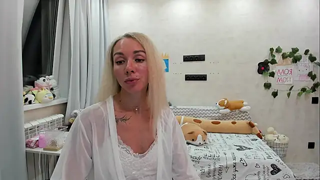 AlisiaCat online show from 19, 7, 2026
