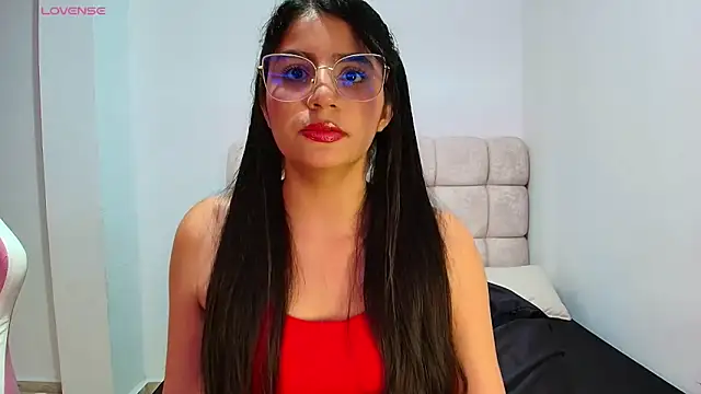 Snapshot of Julieta_Rose19 chatting on 16, 2, 2026 Julieta Rose19 online show from 16, 2, 2026