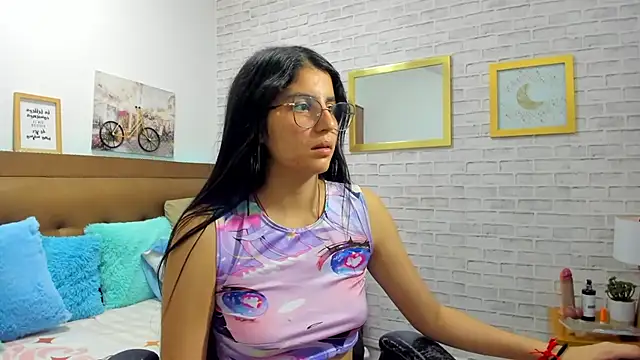 Julieta Rose19 online show from 7, 8, 2026