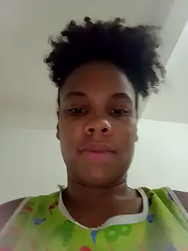 PrettahSantos online show from 1, 10, 2025