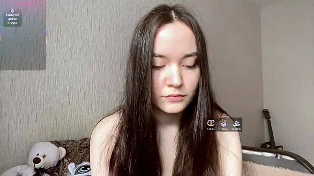 VividSienna online show from 6, 3, 2026