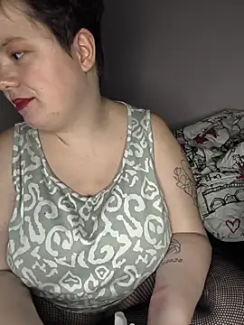 Snapshot of Katy2323 chatting on 17, 12, 2025 Katy2323 online show from 17, 12, 2025
