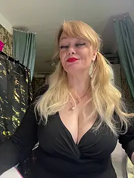 Snapshot of Sweet-blonde chatting on 25, 6, 2026 Sweet-blonde online show from 25, 6, 2026