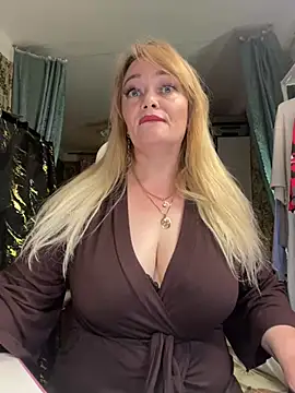 Snapshot of Sweet-blonde chatting on 14, 7, 2026 Sweet-blonde online show from 14, 7, 2026