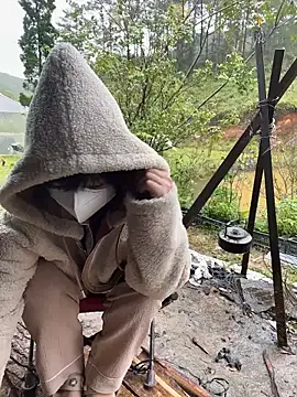 Snapshot of Helen-Tran chatting on 30, 10, 2025 Helen-Tran online show from 30, 10, 2025